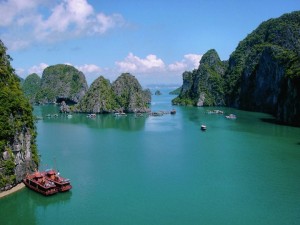 Ha Long Bay (Natural World Heritage)