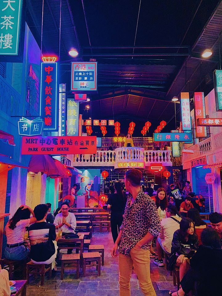 Hong Kong Alley 