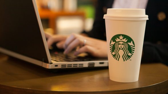  Free wifi in Starbucks
