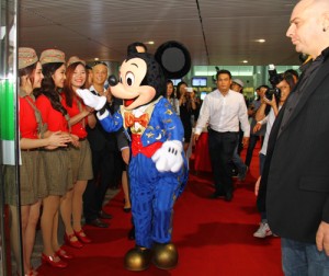 Mickey Mouse Travels Vietnam in 5 Days