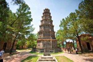 Thien Mu Pagoda – The Pagoda of the Celestial Lady
